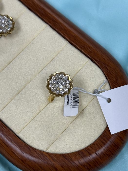 Золотой комплект с бриллиантами