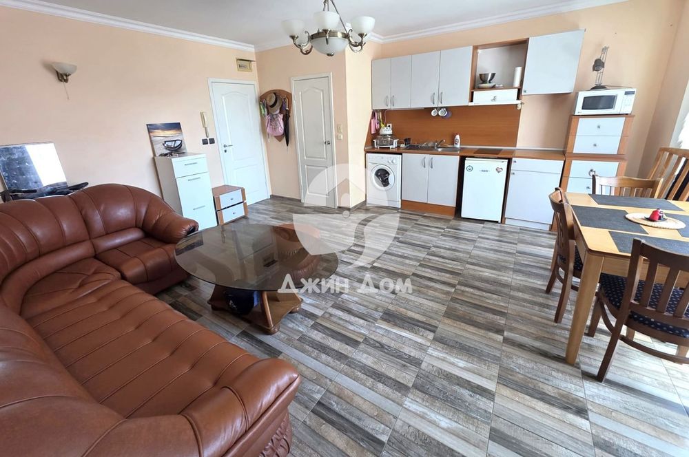 Двустаен апартамент в к-с „Александров Резиденс“, гр. Несебър