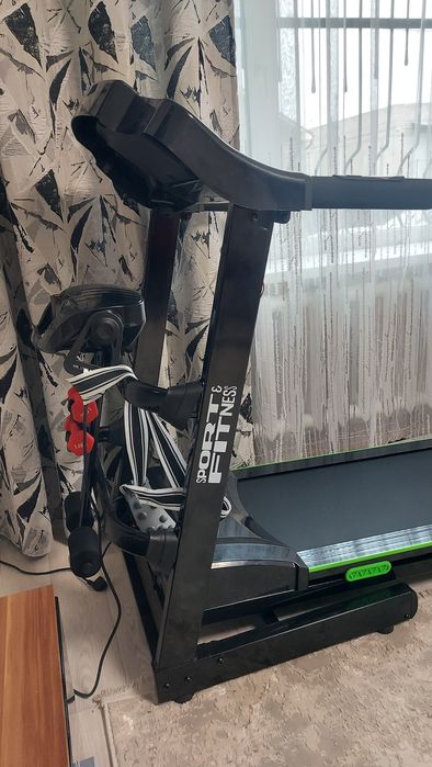 Продам беговую дорожку