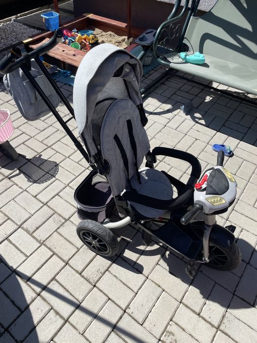 Vand tricicleta reglabila pe mai multe poziti