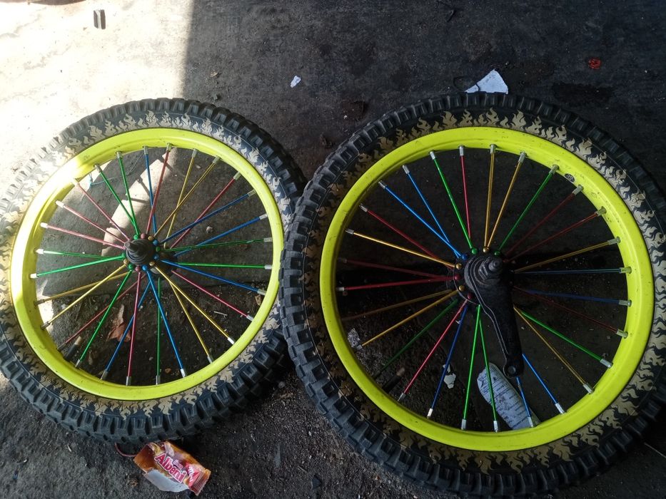 Продаю камплект калеса на велик