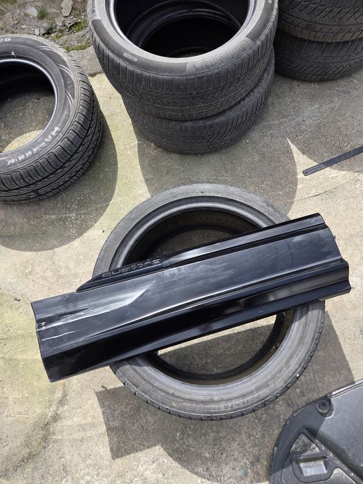 Audi Q7 4m задна дясна лайсна (лампаз) за врата ОЕМ