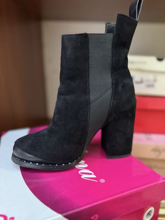 Продам новые сапоги натуралка