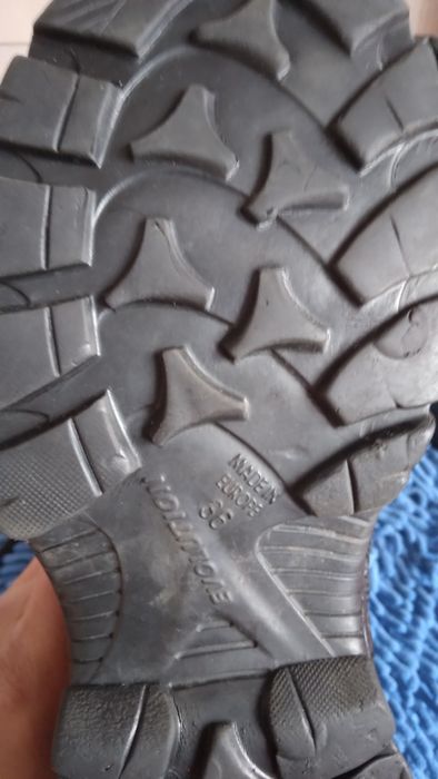 Продам женские берцы кожаные