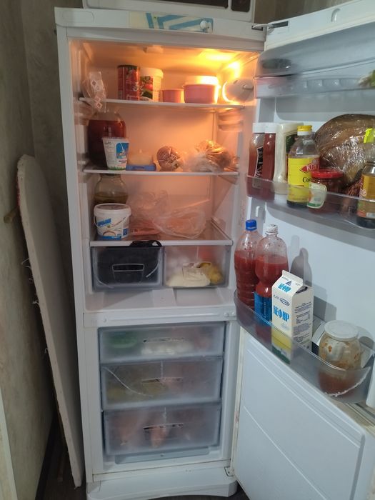 Холодильник indesit