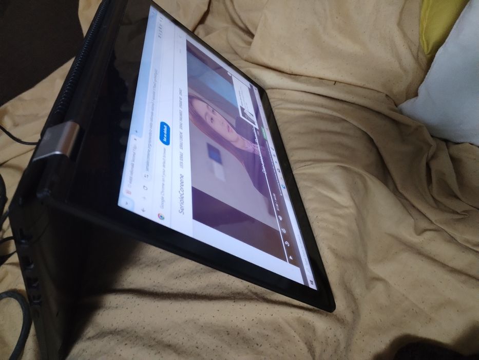 Vand laptop.Lenovo Yoga I5 generatia a6a