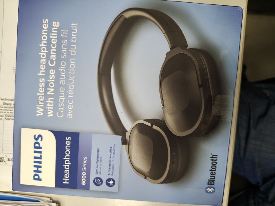 Căști Philips series 6000