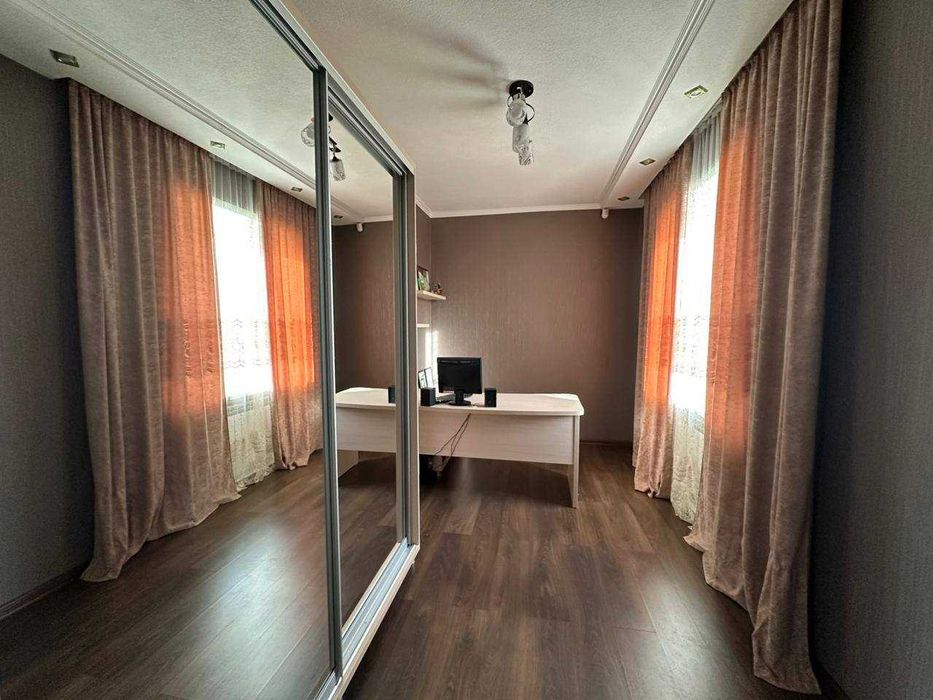 Продам дом в центре города