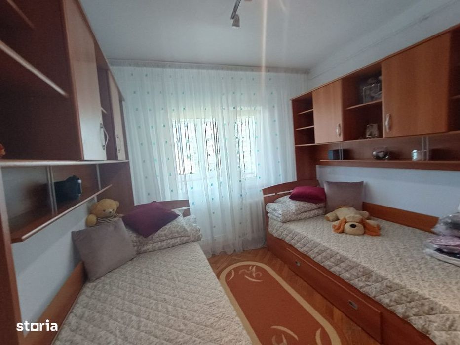 De vanzare apartament cu 2 camere zona Liceul Liviu Rebreanu