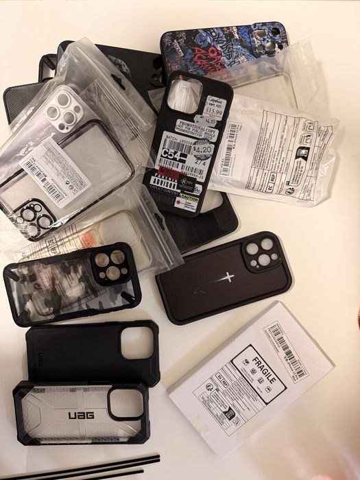 Iphone 15 Pro Max 256 GB Impecabil +17 huse si 2 folii de sticla