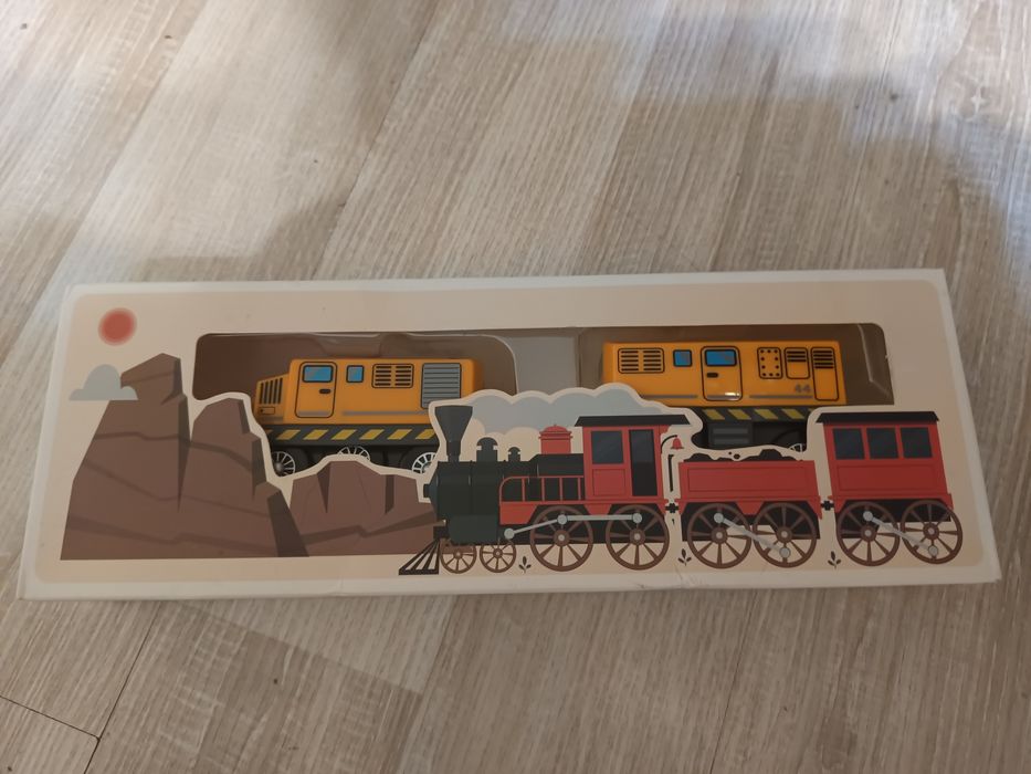 Locomotivă electrica cu vagon