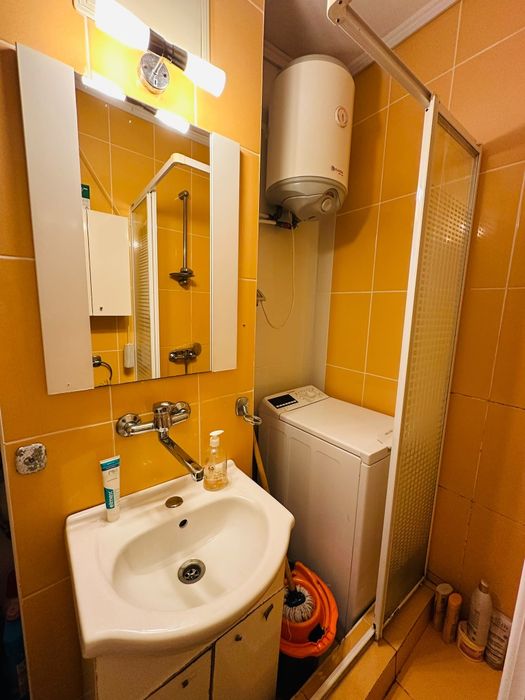 Dau în chirie garsoniera