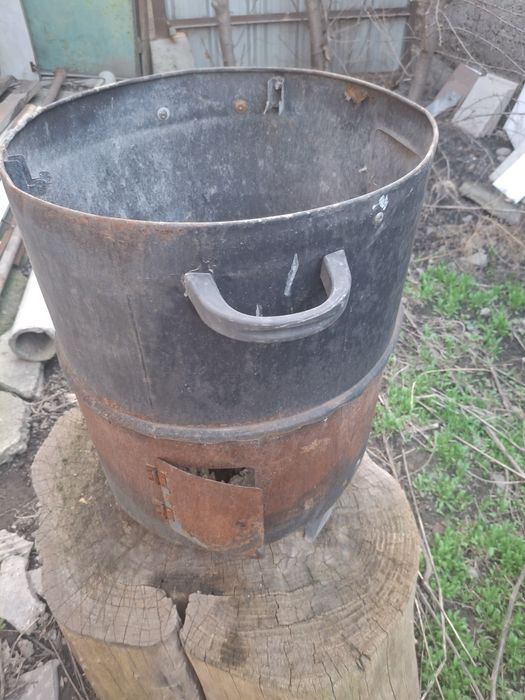 Продам балон маленький,коптилку,турник