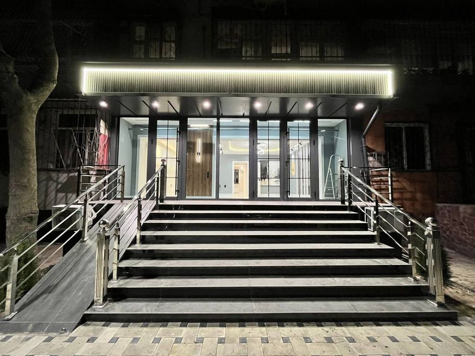 Сдаётся нежилое помещение 85 м² у метро Айбек, с ремонтом и мебелью