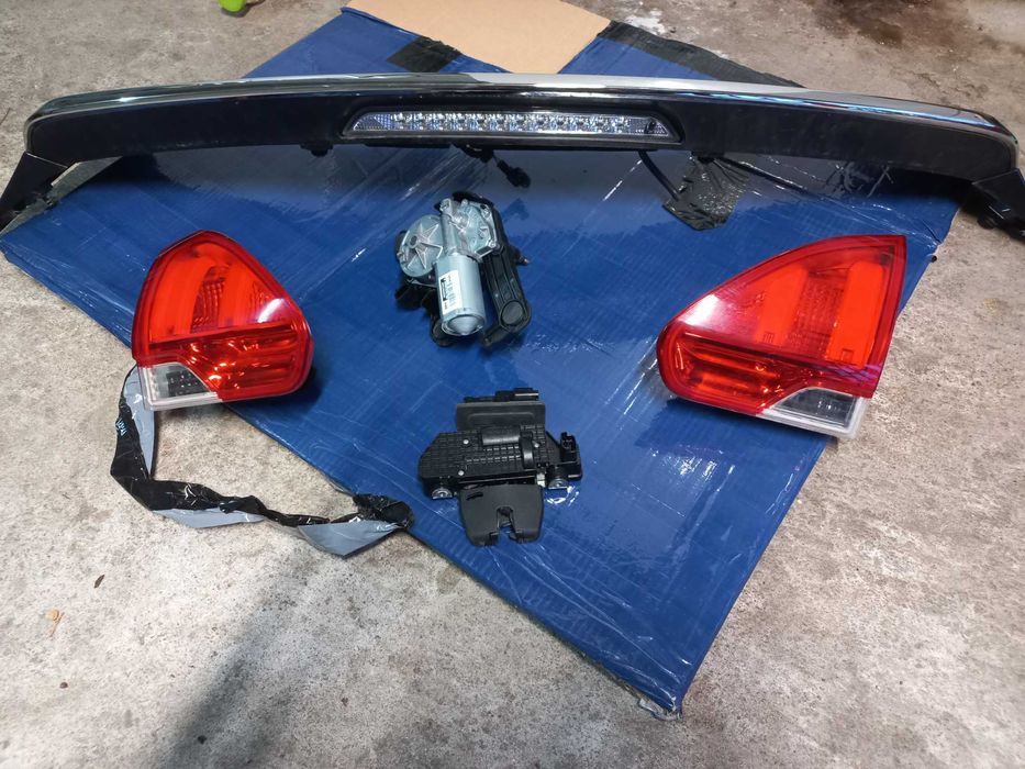 Peugeot 2008 пежо 2008  стопове, спойлер 5та врата, задно стъкло