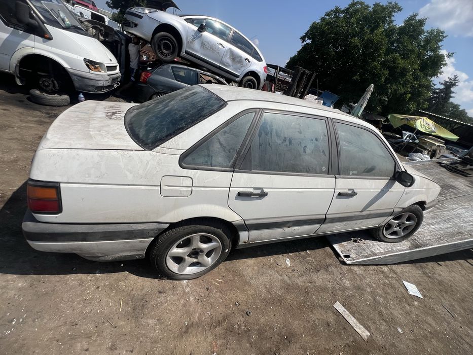 Volkswagen Passat 2 1.8 НА ЧАСТИ