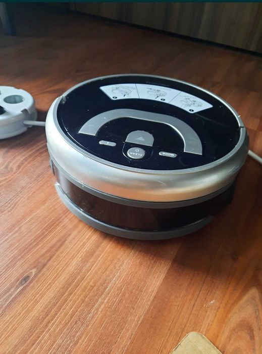 Робот за миене на под