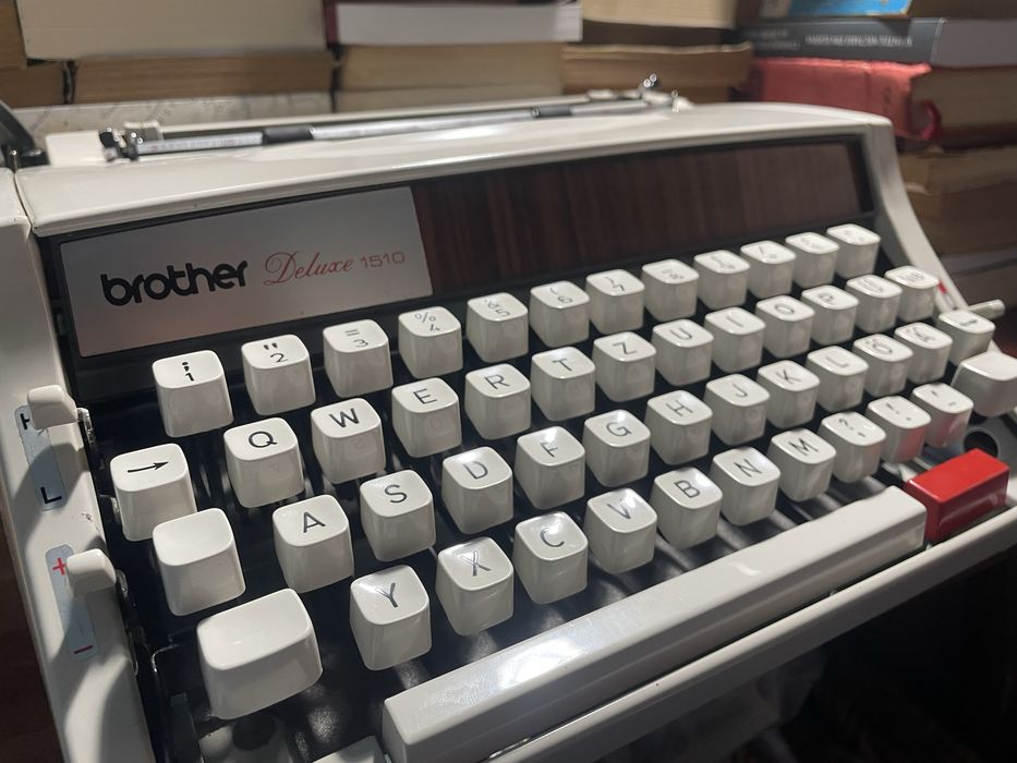Masina de scris Brother Deluxe 1510