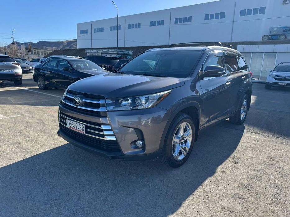 Тойота хайлендер