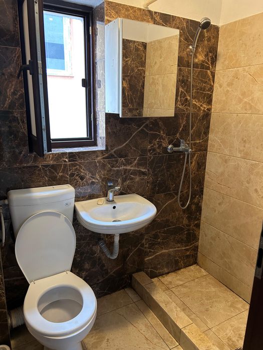 Inchiriez garsoniera