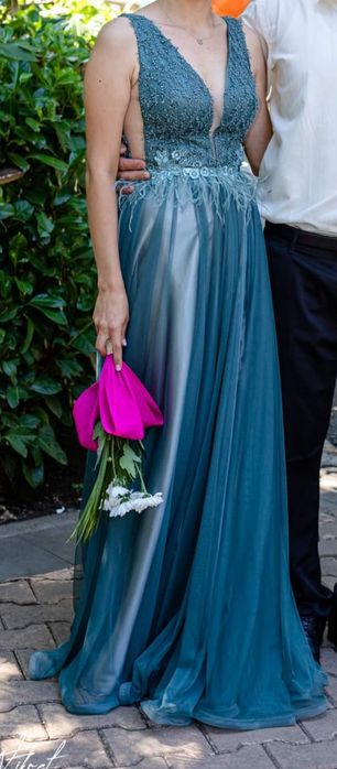 официални рокли ..