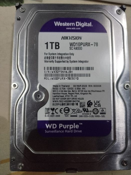 hdd на 1 терабайт wd purple 
работает 
не крад