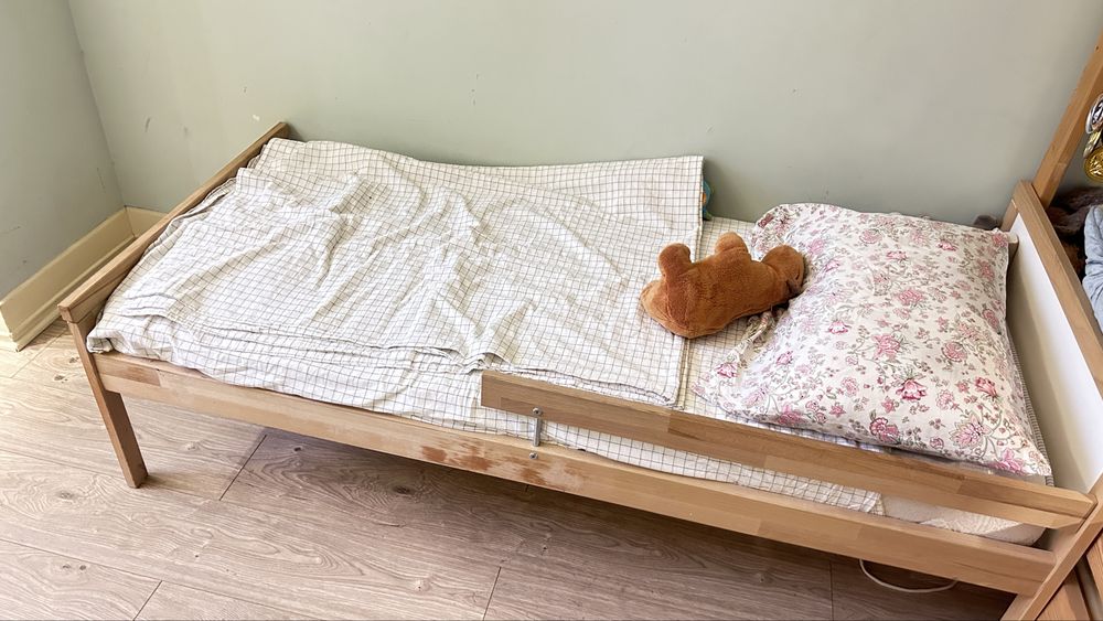 Кровать дереаянная ikea