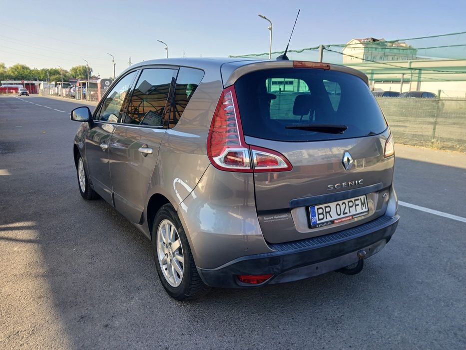 Renault scenic  1.9 diesel 130cp ,2011, panorama  2990euro