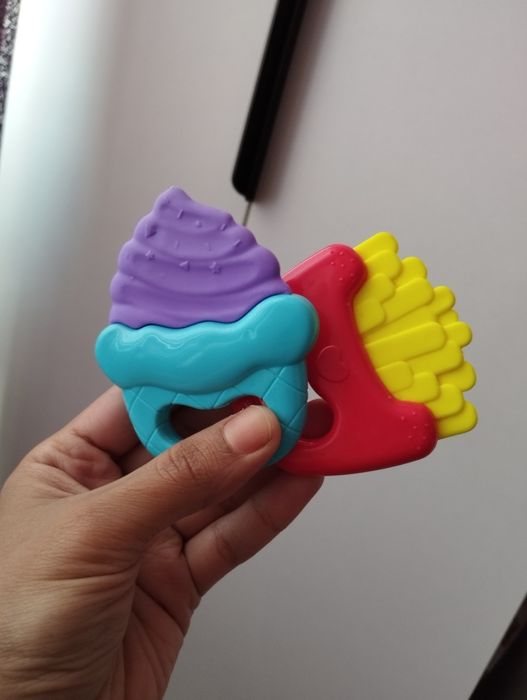 Игрушки погремушки для малышей