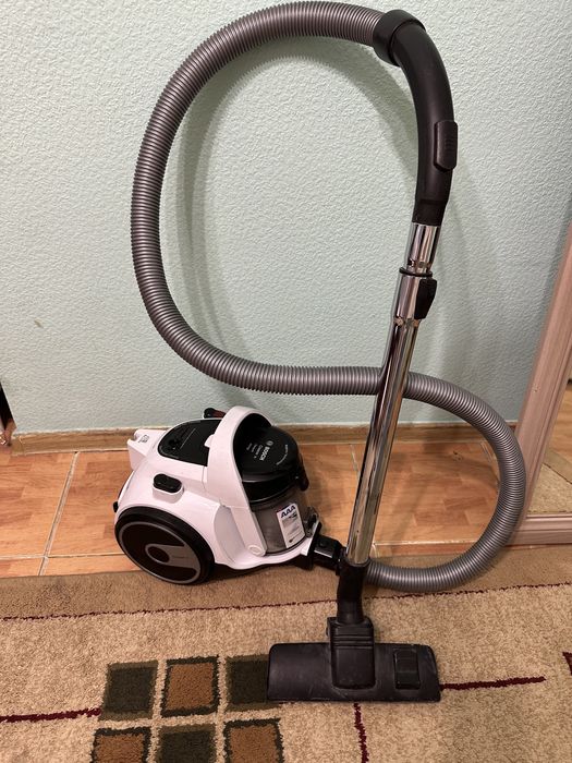 Пылесос Bosch cleaning parquet allergy