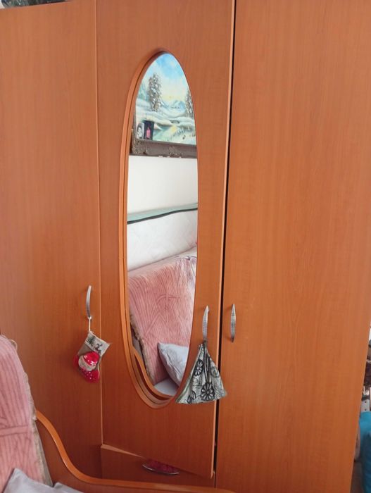 Vând dulap dormitor