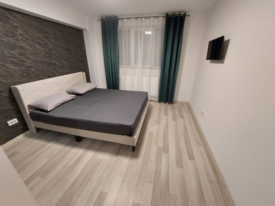 Inchiriez garsonieră modernă, situată în zona Narcisa.