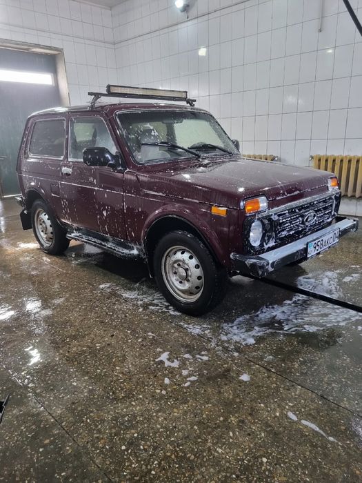 Автомобиль нива 2121
