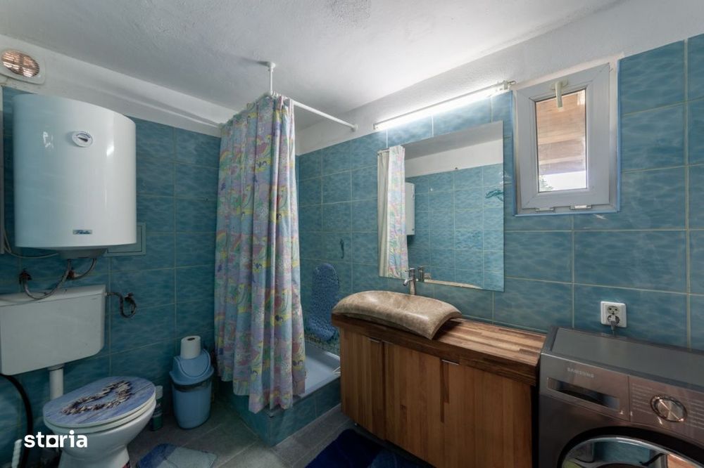 Casa vintage in Com. Uliesti, Dambovita  cu  livada generoasa si anexa