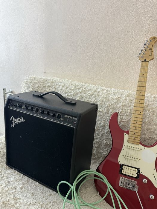 Продам гитару и комбик вместе со шнуром