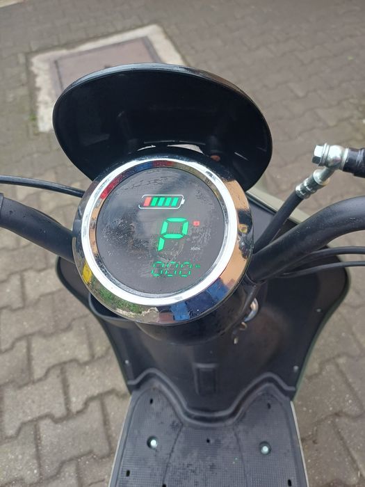 Scuter electric Volta Vs2,2000 w , fara permis , 507 km, stare exceptionala