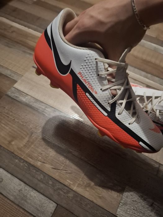 Adidasi nike Phanton