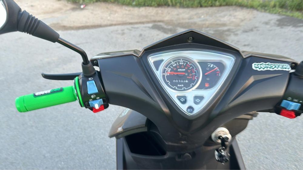 Продам скутер рейсер