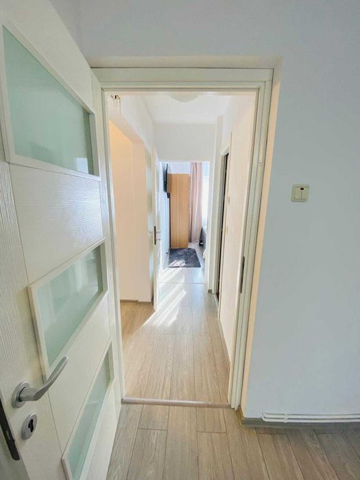 Vand/schimb apartament 2 camere, decomandat, Colonia Bod