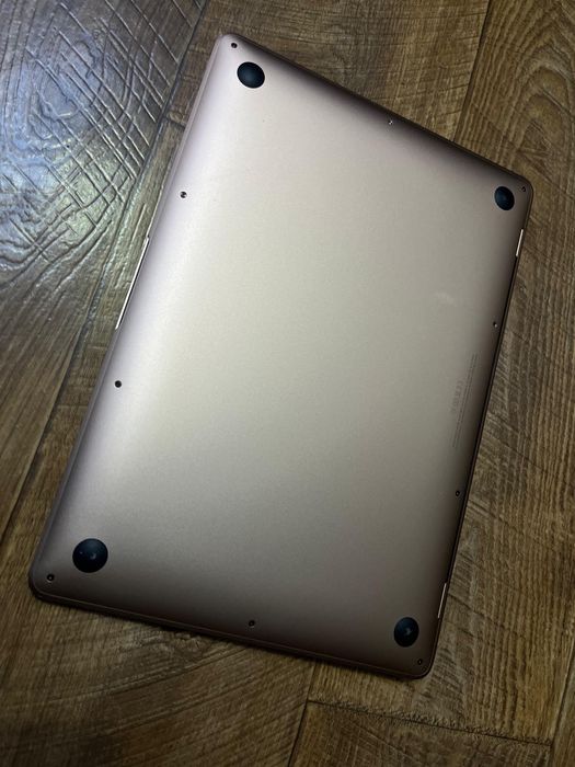 Продам на запчасти MacBook Pro 13″ (2020) — модель A2179