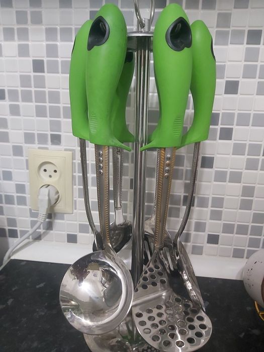 Продам кухонный приборы