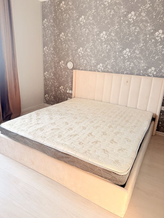 Продается кровать 180х200