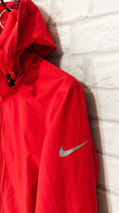 NIKE Storm fit Оригинално дамско червено яке с качулка размер S