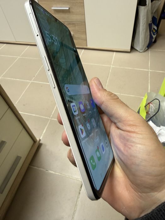 Oppo A73 4/128gb отличен