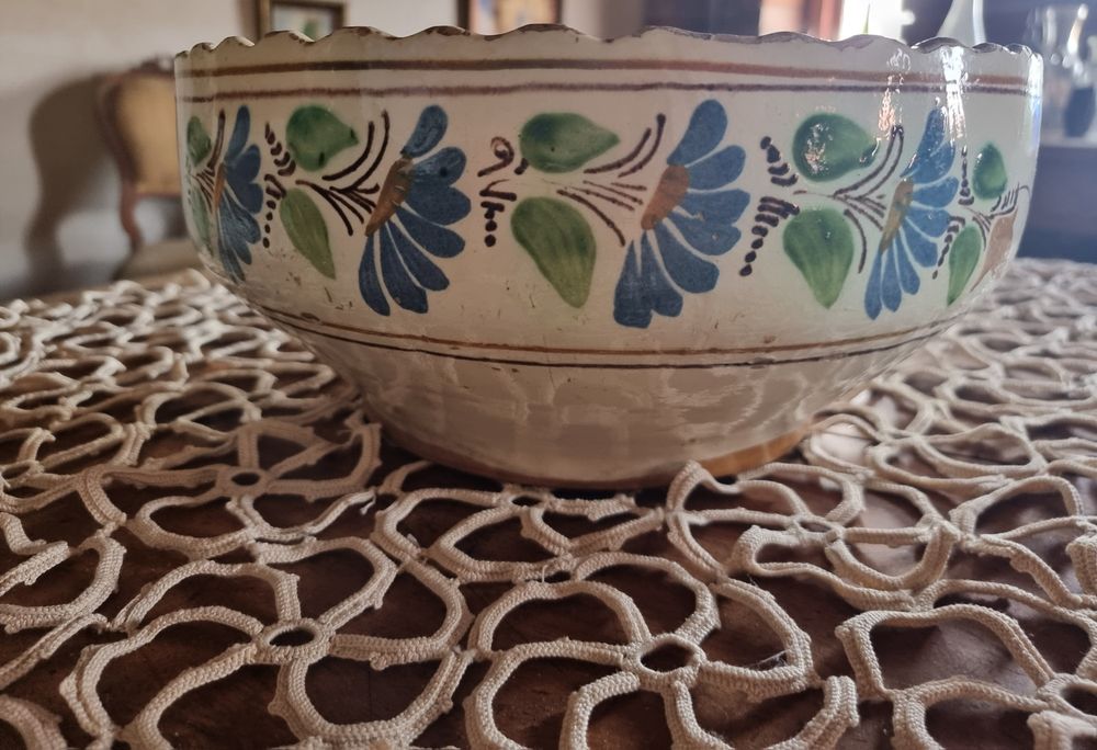 Bol de ceramică veche- Hollóháza