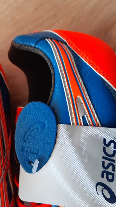 Asics/NIKE  ест.кожа 40 1/2  и 41