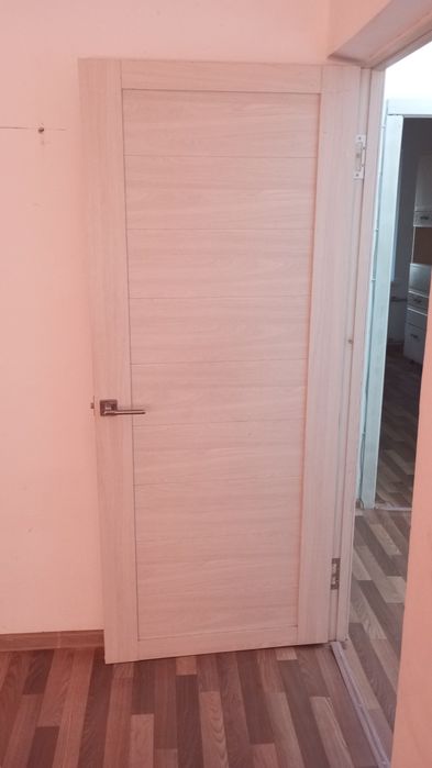 Продам двыери межкомнатный душ кабина.
