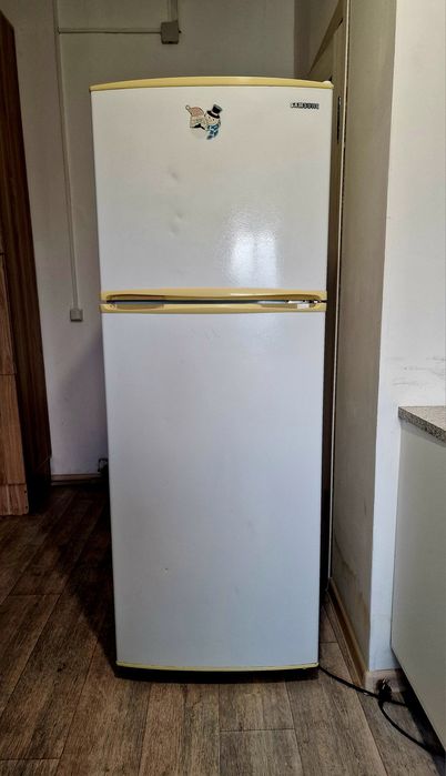 Холодильник  " SAMSUNG "