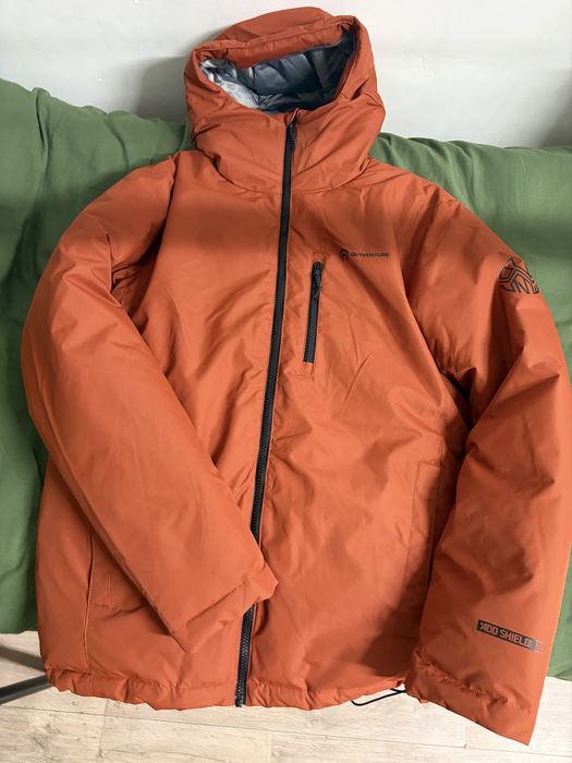 продам новую куртку outventure