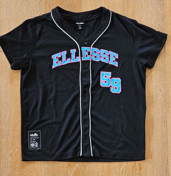 Комплект спортни дрехи за момче/мъж размер М - 6 бр. отлично състояние